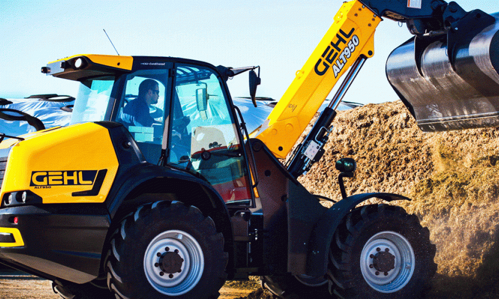 2012 DEERE 210G LC in Columbus, KS